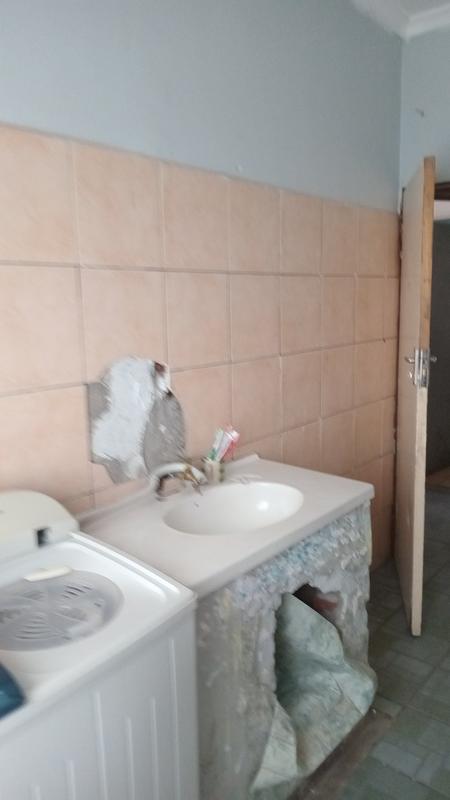 8 Bedroom Property for Sale in Klein Parys Western Cape